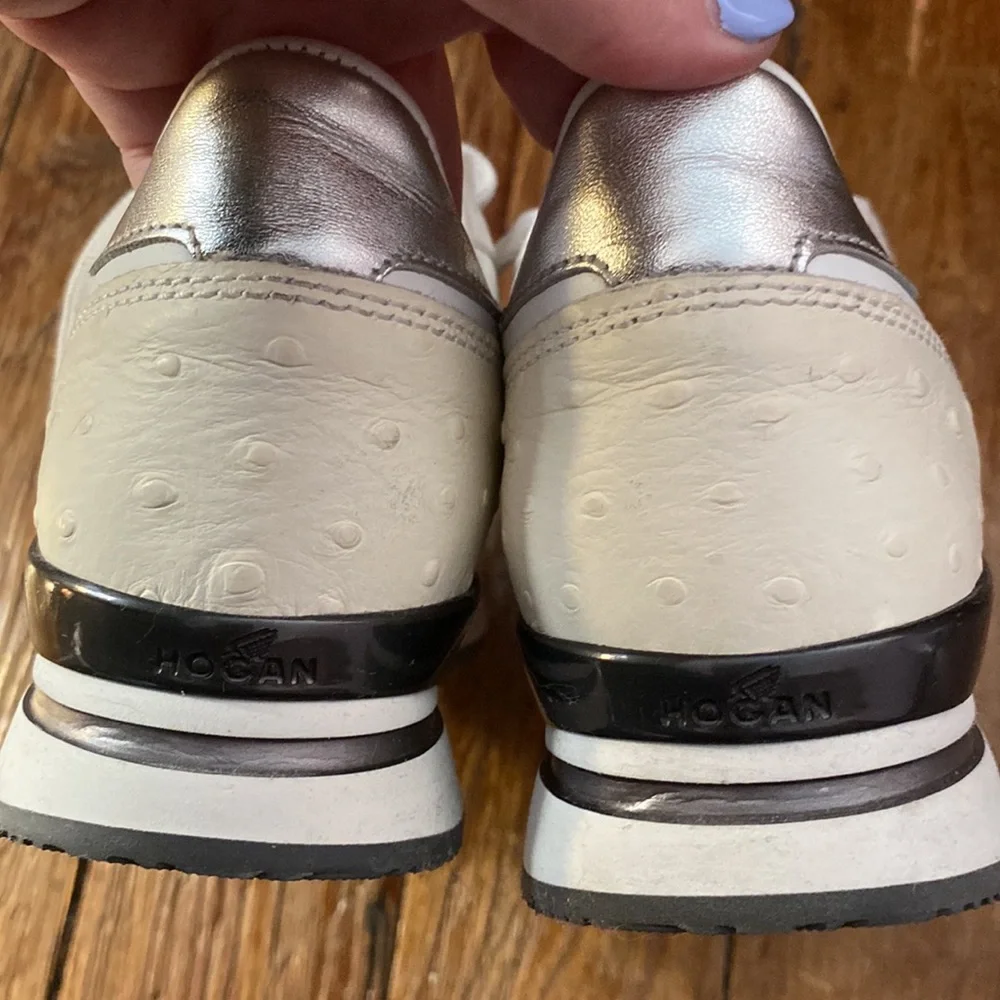 Hogans - Picture 4 of 5